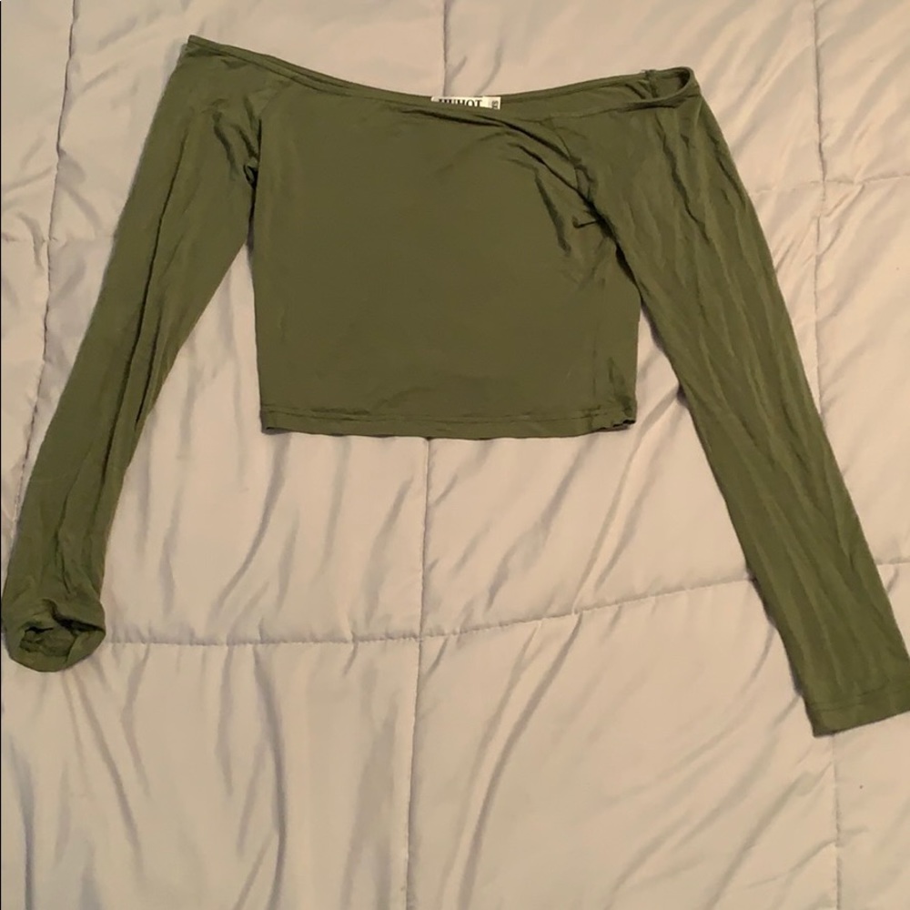 Off the shoulder crop long sleeve shirt